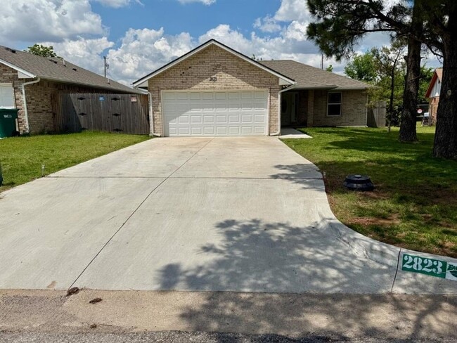Building Photo - 2823 Juvene Cir