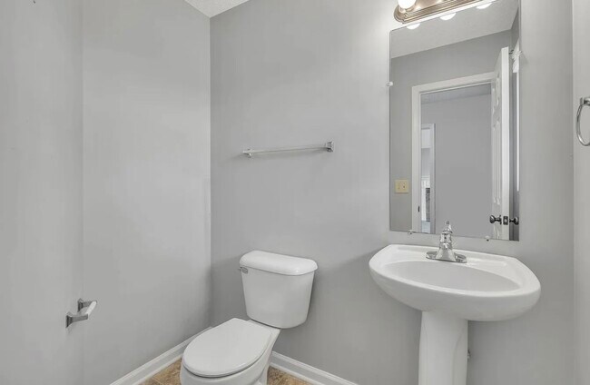 Foto del edificio - 3423 Queensbury Rd