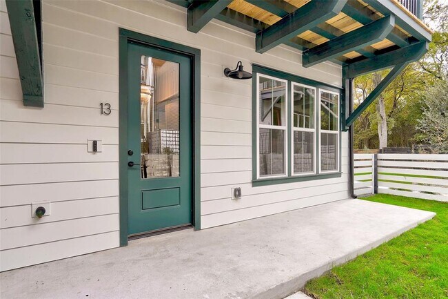 Foto del edificio - 3809 Valley View Rd