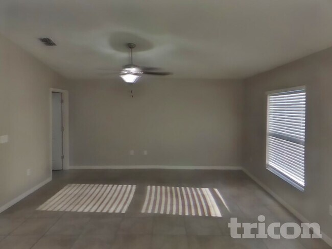 Foto del edificio - 14107 Covert Green Pl