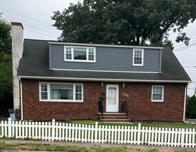 Building Photo - 135 11th Ave