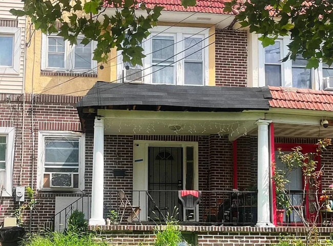 Photo - 3619 Fremont Ave House