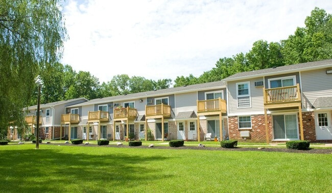 Building Photo - Woodcrest Apartments