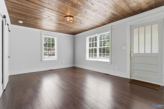 Foto del edificio - 208 Beirne Ave NW