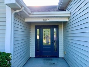 Building Photo - 4857 Southgate Pkwy