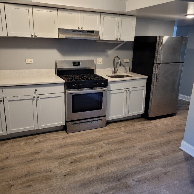 Photo - 5618 S Michigan Ave Apartment