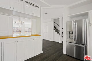 Foto del edificio - 850 N Poinsettia Pl
