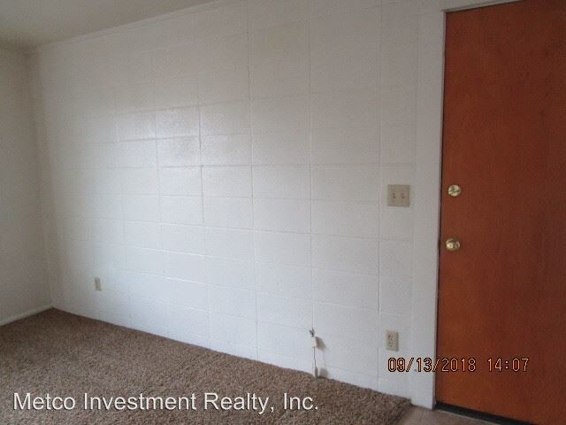 Building Photo - 824 A St