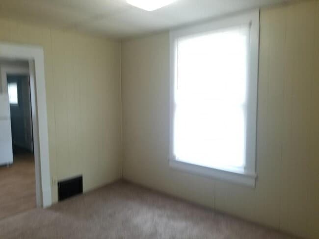 Building Photo - 827 Franklin Apt. B
