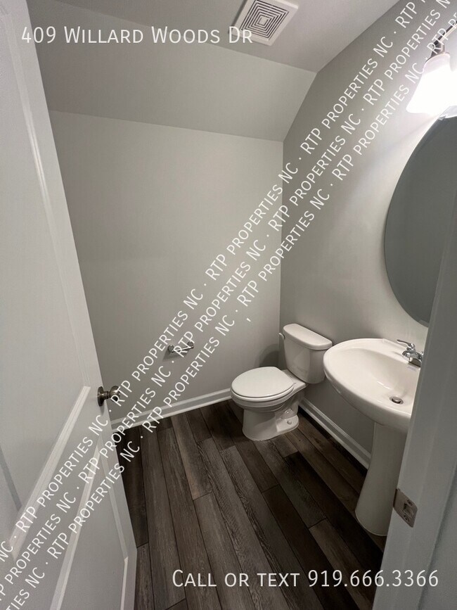 Building Photo - 409 Willard Woods Dr