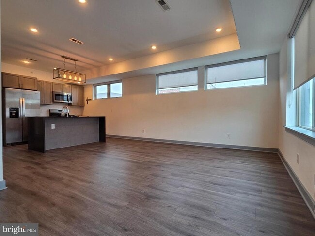 Building Photo - 411 W Berks St