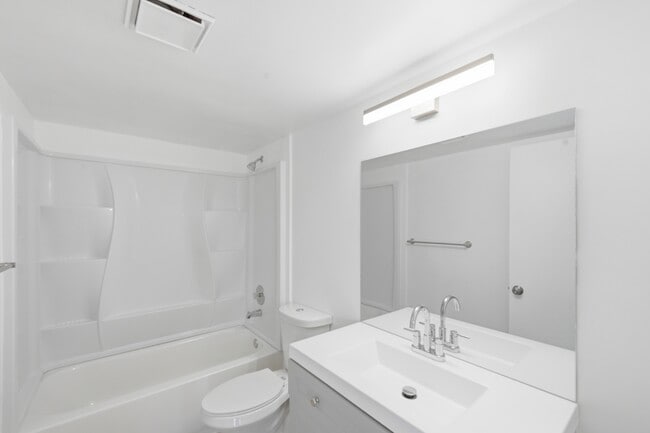 Building Photo - The Rise Apartments