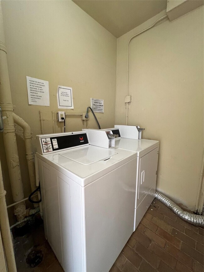 Foto del edificio - 2797 NE 51st St