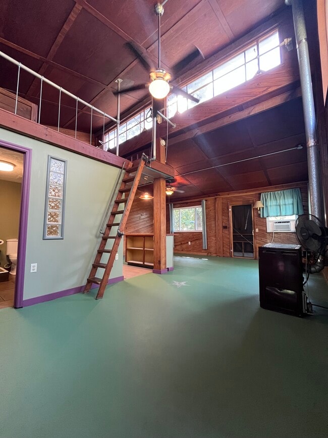 Building Photo - 432 Selma Rd