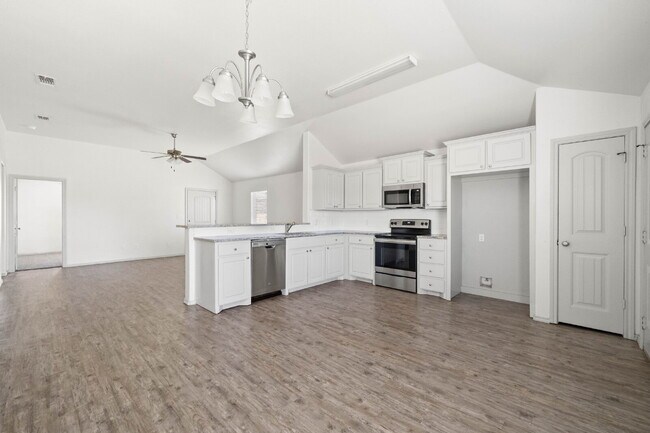 Building Photo - Beautiful 4/2/2 in Frenship ISD