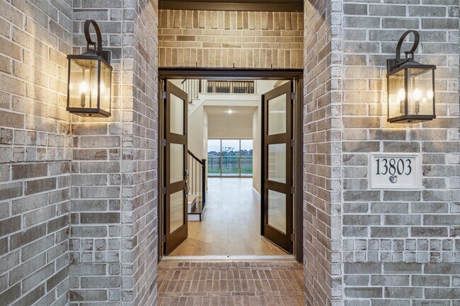 Foto del edificio - 13803 Dorado Pointe Dr