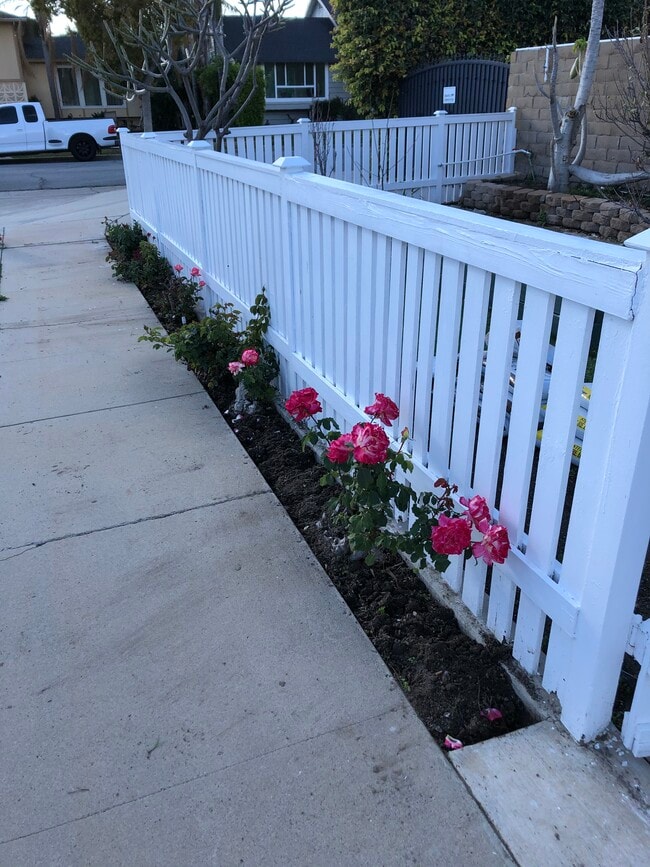 Foto del edificio - 1429 E Albion Ln
