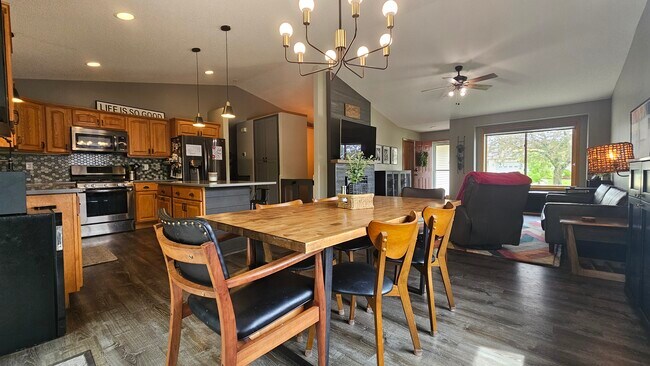 Dining and living room - 6285 Jonathan Dr NW
