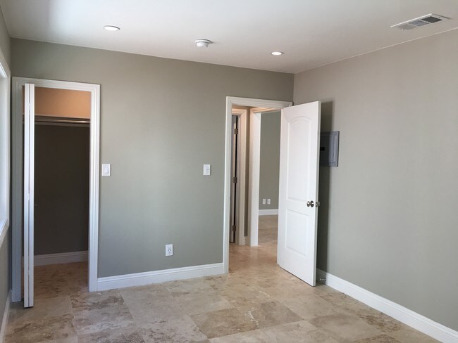 Dormitorio - 2655 Tilden Ave