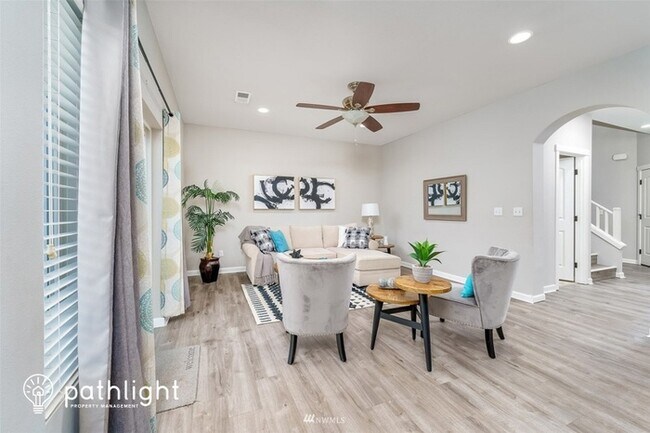 Foto del edificio - 18439 11Th Avenue Court E, Spanaway, WA, 9...
