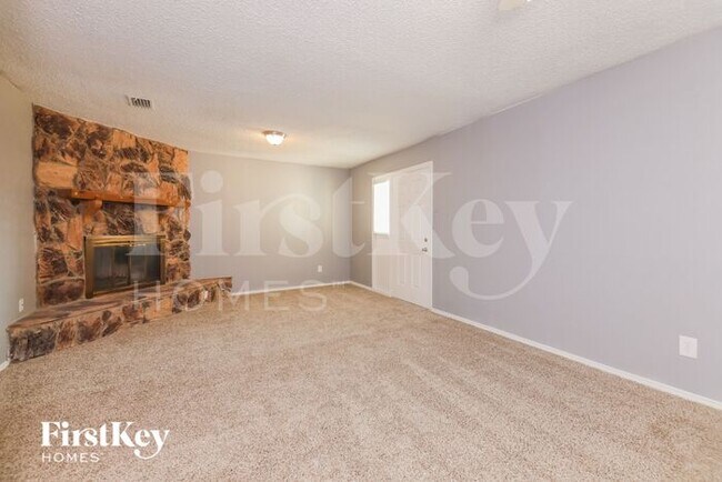Foto del edificio - 2026 Aspen Ln