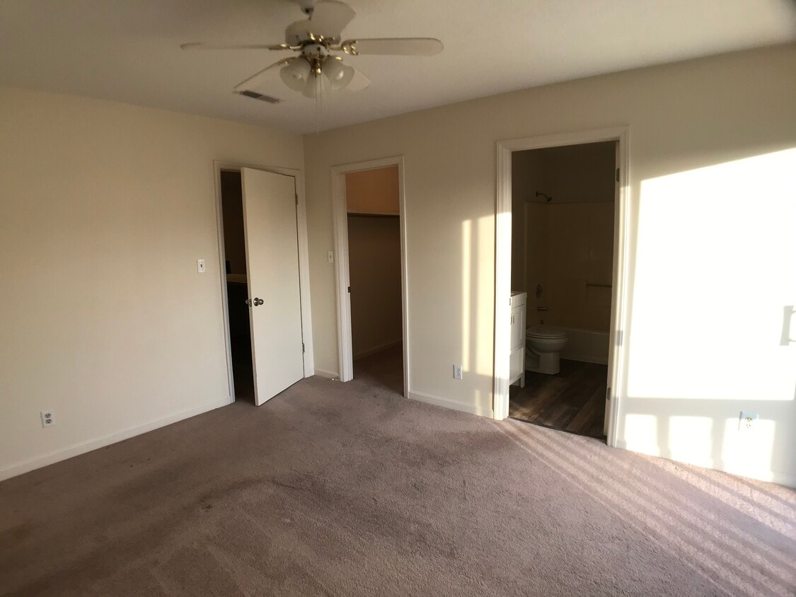 Primary Photo - 2536 Flint Dr