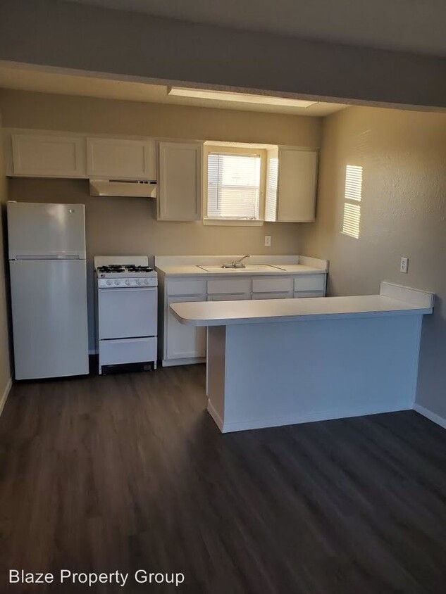 Primary Photo - 1 br, 1 bath Apartment - 2800 Lometa Dr
