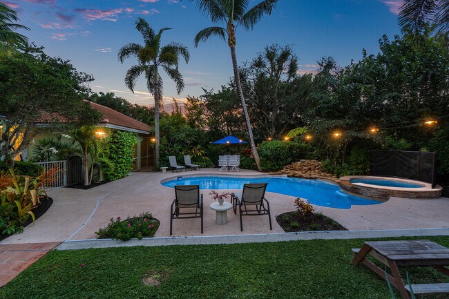Foto del edificio - 15590 Rolling Meadows Cir