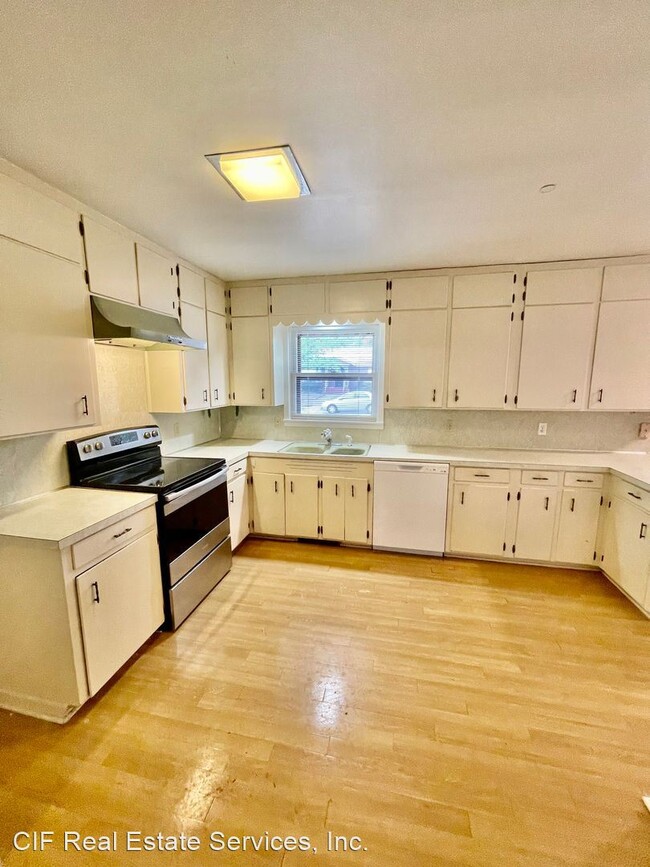 Building Photo - 3 br, 2 bath House - 1124 N. 44th St.