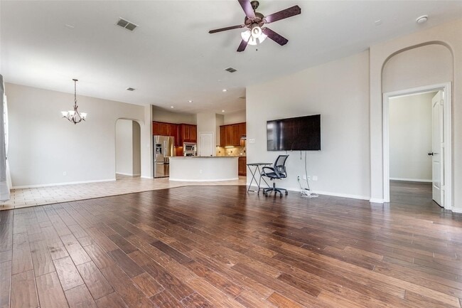 Foto del edificio - 14625 Riverside Dr
