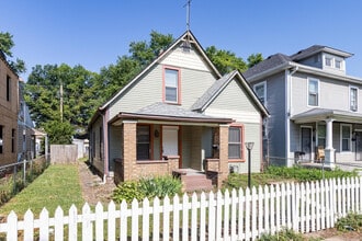Building Photo - 330 N Holmes Ave