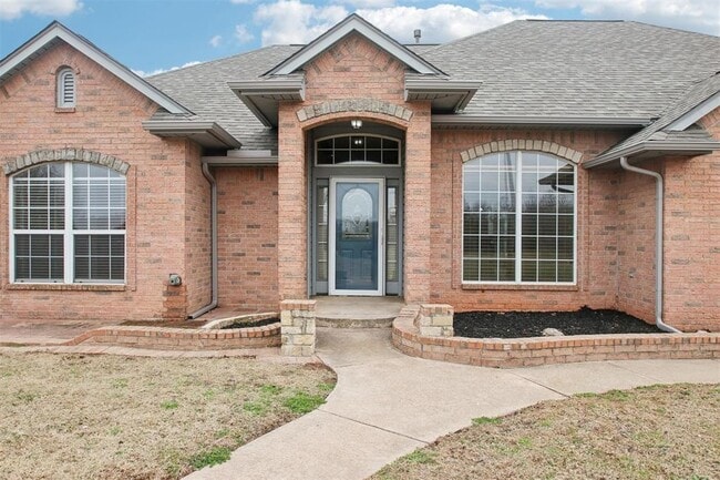 Building Photo - 5501 Lanceshire Ln