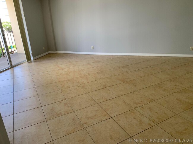 Building Photo - 3001 W Rolling Hills Cir
