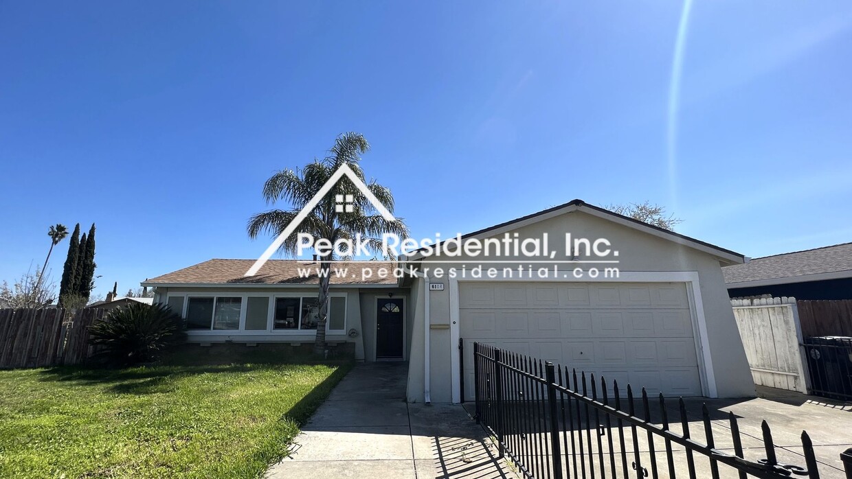 Building Photo - Charming 3bd/1.5ba Home with 2 Car Garage!