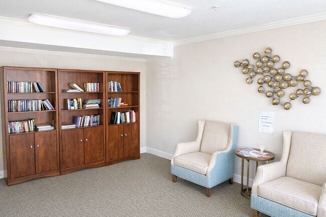 Foto del edificio - PENNYRILE SENIOR APARTMENTS