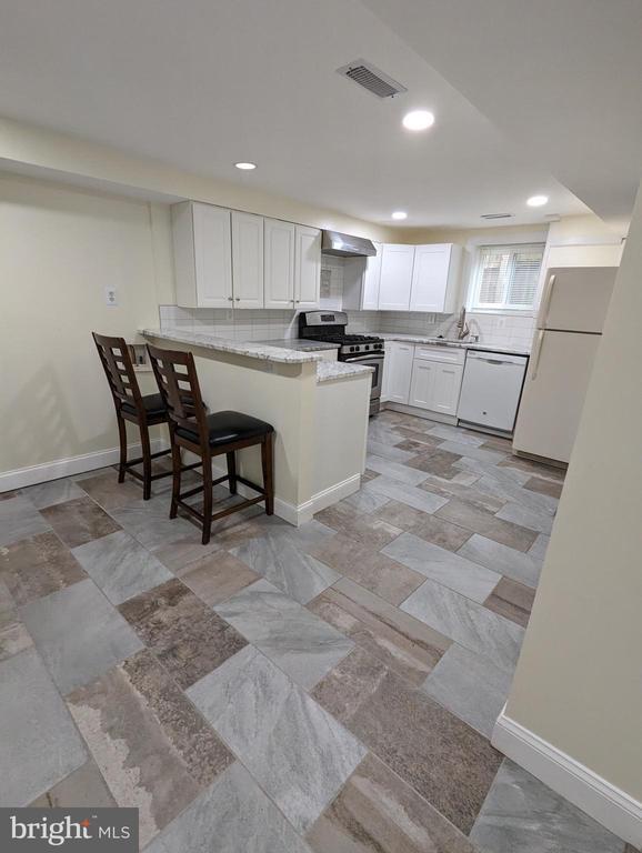 Foto del edificio - 2410 Darrow St