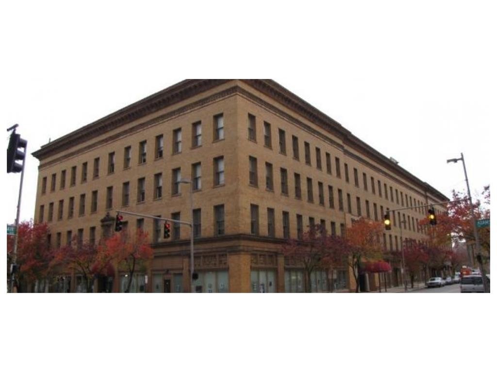 Primary Photo - 419 N St Clair St