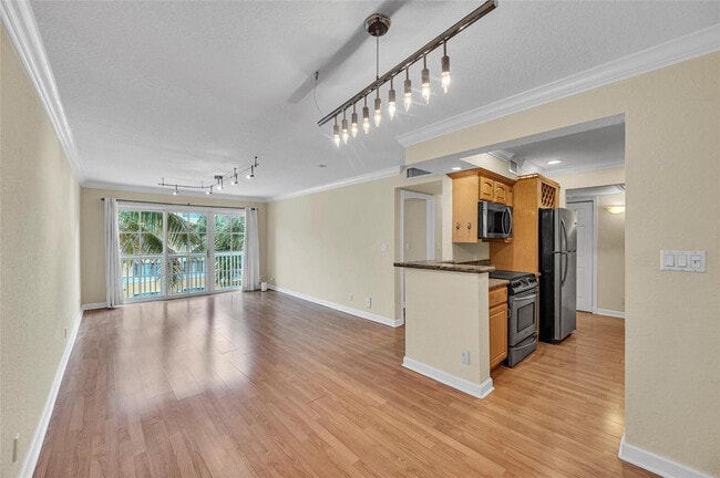 Building Photo - 1515 E Broward Blvd