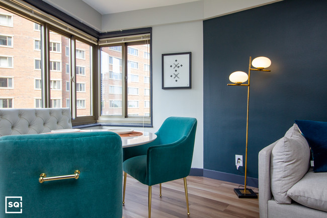 Building Photo - GOLD COAST: Lake Views, Roof Deck, Renovated