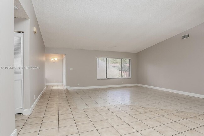 Foto del edificio - 1013 SW 49th Ave