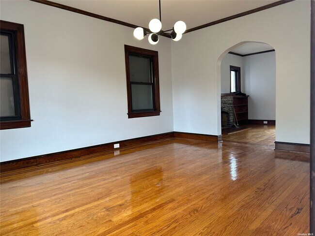 Building Photo - 166-40 25th Ave