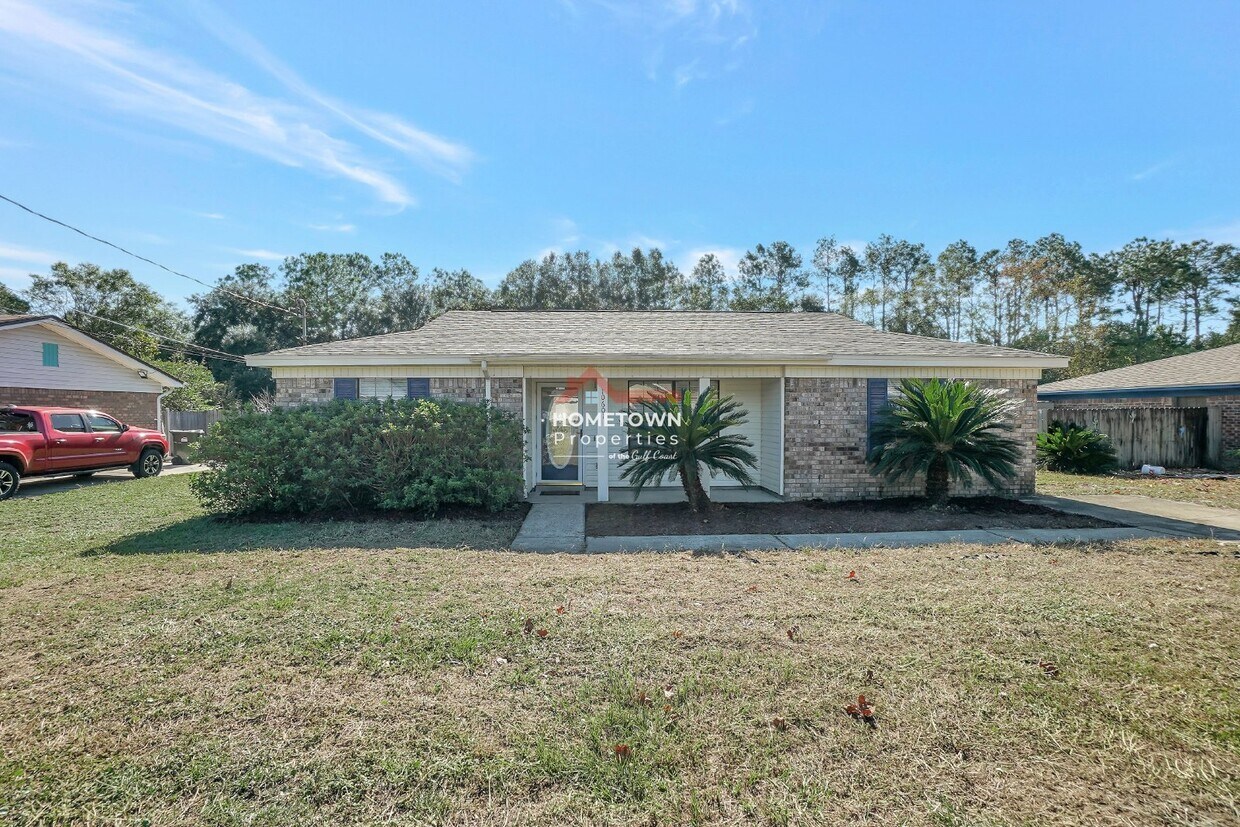 Primary Photo - 3 Bedroom Home near NAS Pensacola