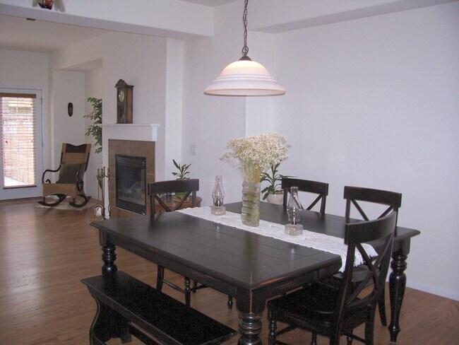 Foto del edificio - Beautiful and Chic Brownstone Residence Fa...