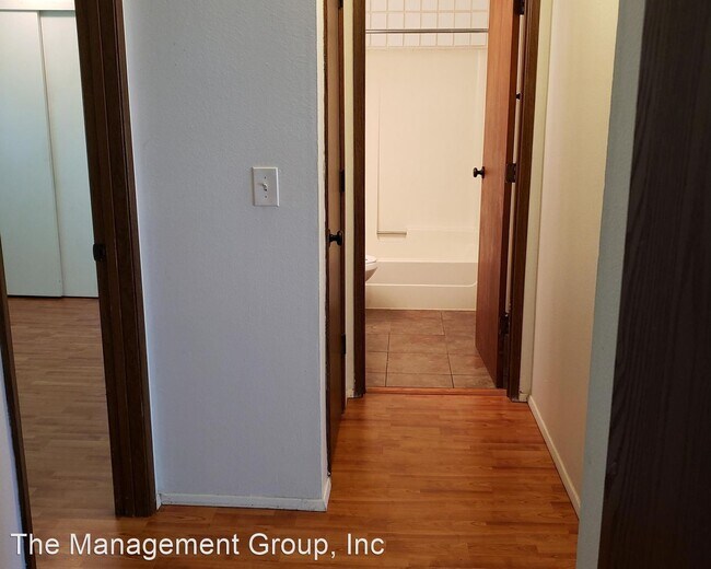 Building Photo - 2 br, 1 bath House - 11003 NE 48th Circle