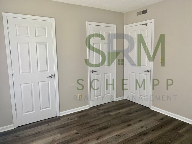 Foto del edificio - Second floor two bedroom apartment in Portland- Section 8 accepted **1/2 off first months rent**