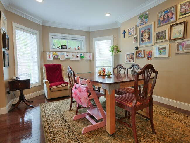 Foto del edificio - 1840 3rd St NE