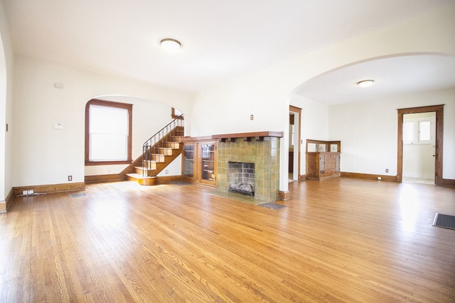 Building Photo - 2122 Airport Hwy