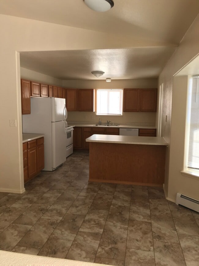 Building Photo - 1854 Natalia Way