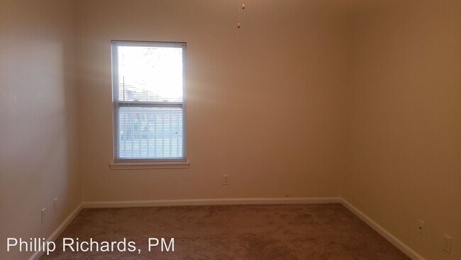 Building Photo - 2320 Grinstead Dr