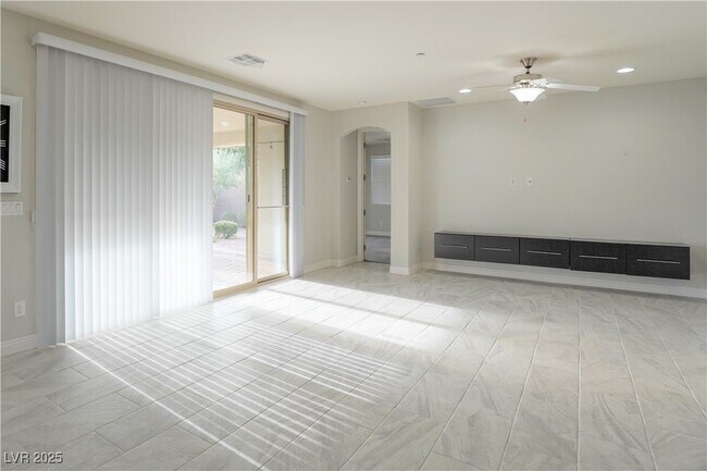 Foto del edificio - 799 Flowing Meadow Dr